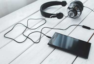 巴黎公布新赛季第三球衣，灵感来源于Total 90图形风格