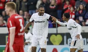 登录入口-马特乌斯：拜仁能靠这条防线赢得欧冠吗？他们应该争夺若纳坦塔