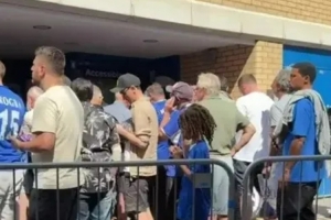 体育赛事-太阳报：切尔西手机APP票务系统瘫痪，数千球迷无法验票进场