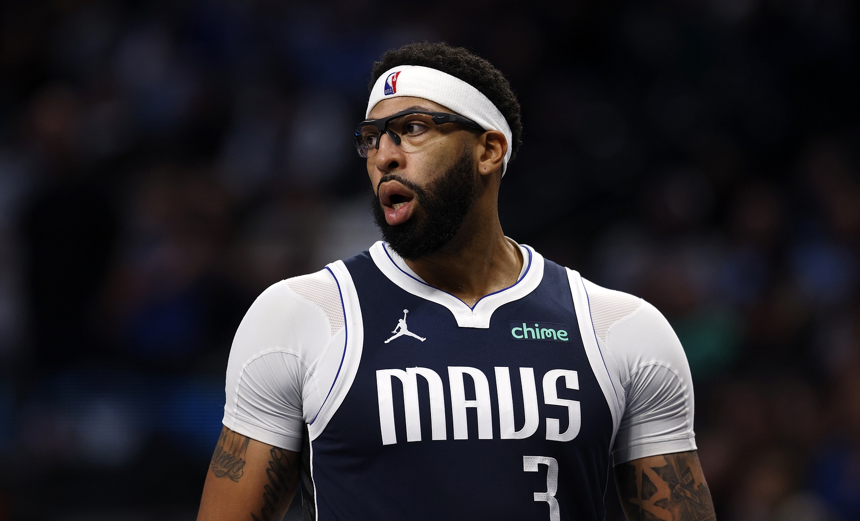 玻璃人属性！浓眉生涯已14个赛季 仅有5个赛季的出战场次>65场