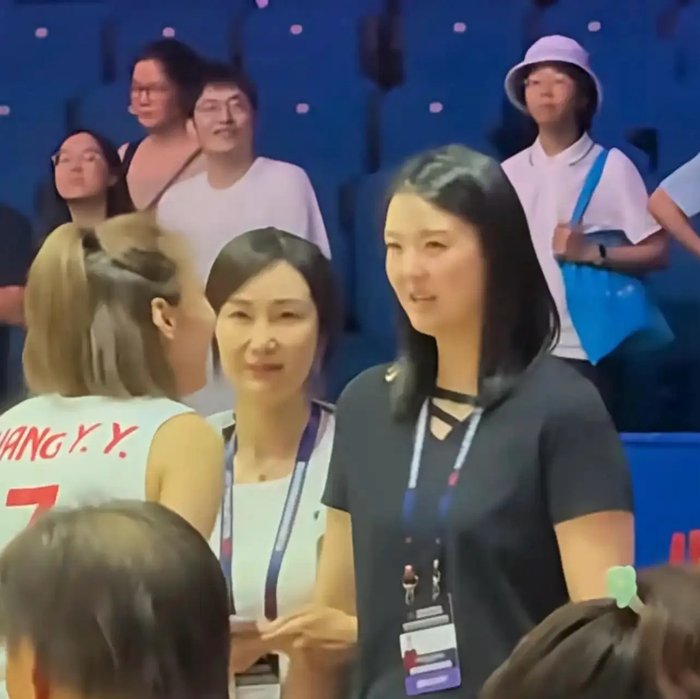 vip 注册地址-温柔落幕，向阳而生！张常宁现身世联赛，球迷暖心送祝福|中国女排|泰国女排|王媛媛|唐欣|女排_新浪体育_新浪新闻